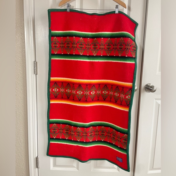 Pendleton Other - Beaver State Pendleton Woolen Mills Robes & Shawls Vintage Throw Vibrant Colors